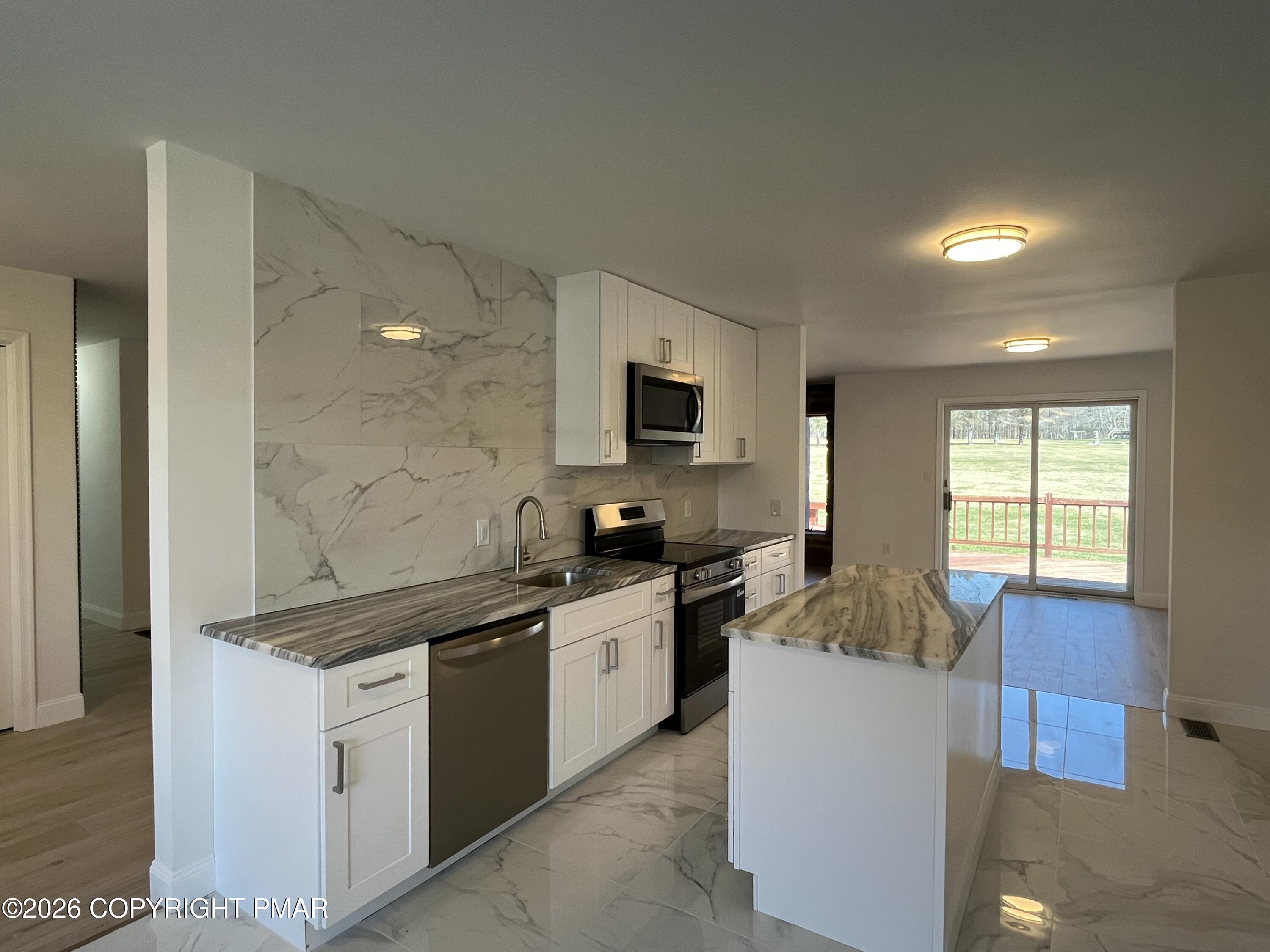 125 Clearview Road Long Pond, PA 18334 - Photo 6 of 24 5