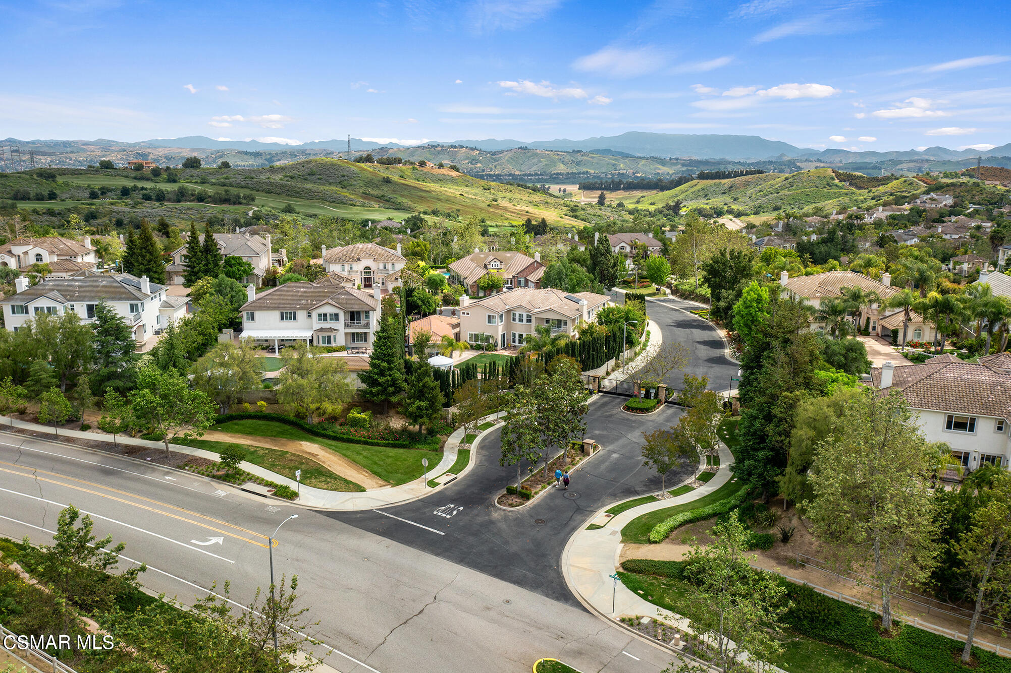 11225 Watson Drive Moorpark, CA 93021 - Photo 86 of 89 an aerial view of residential houses with outdoor space and parking