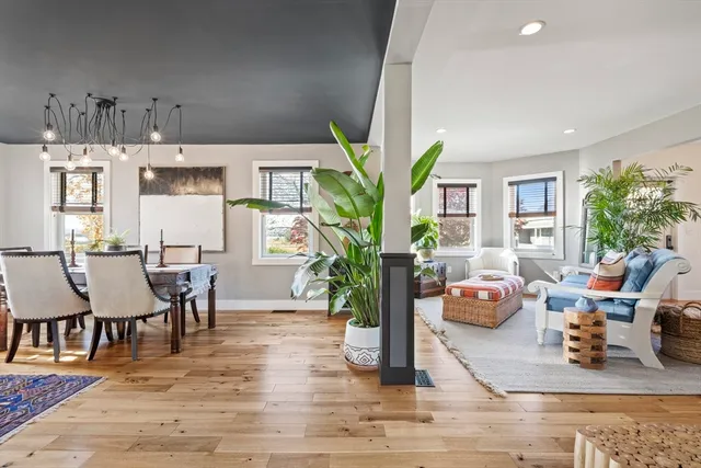 $3,200 | 119 Sycamore Street, Fairhaven, MA 02719