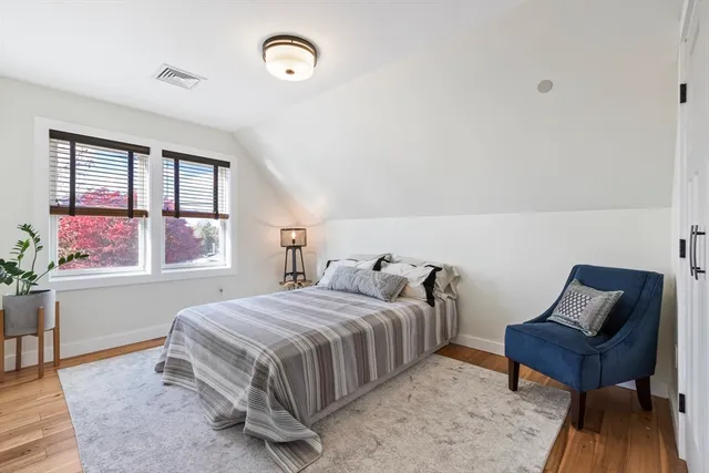 $3,200 | 119 Sycamore Street, Fairhaven, MA 02719