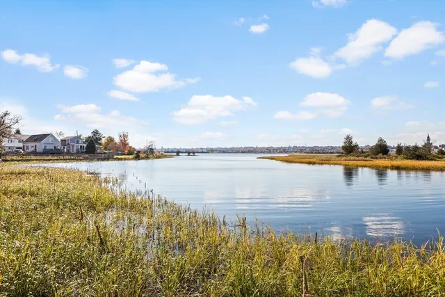 $3,200 | 119 Sycamore Street, Fairhaven, MA 02719