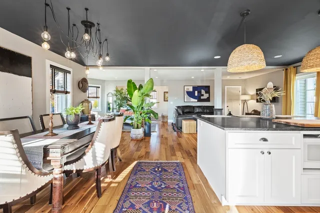 $3,200 | 119 Sycamore Street, Fairhaven, MA 02719