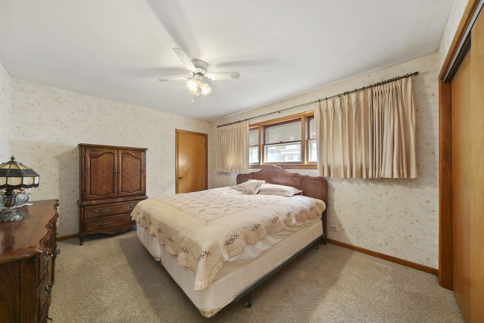 6764 Riverside Drive Berwyn, IL 60402 - Photo 14 of 38