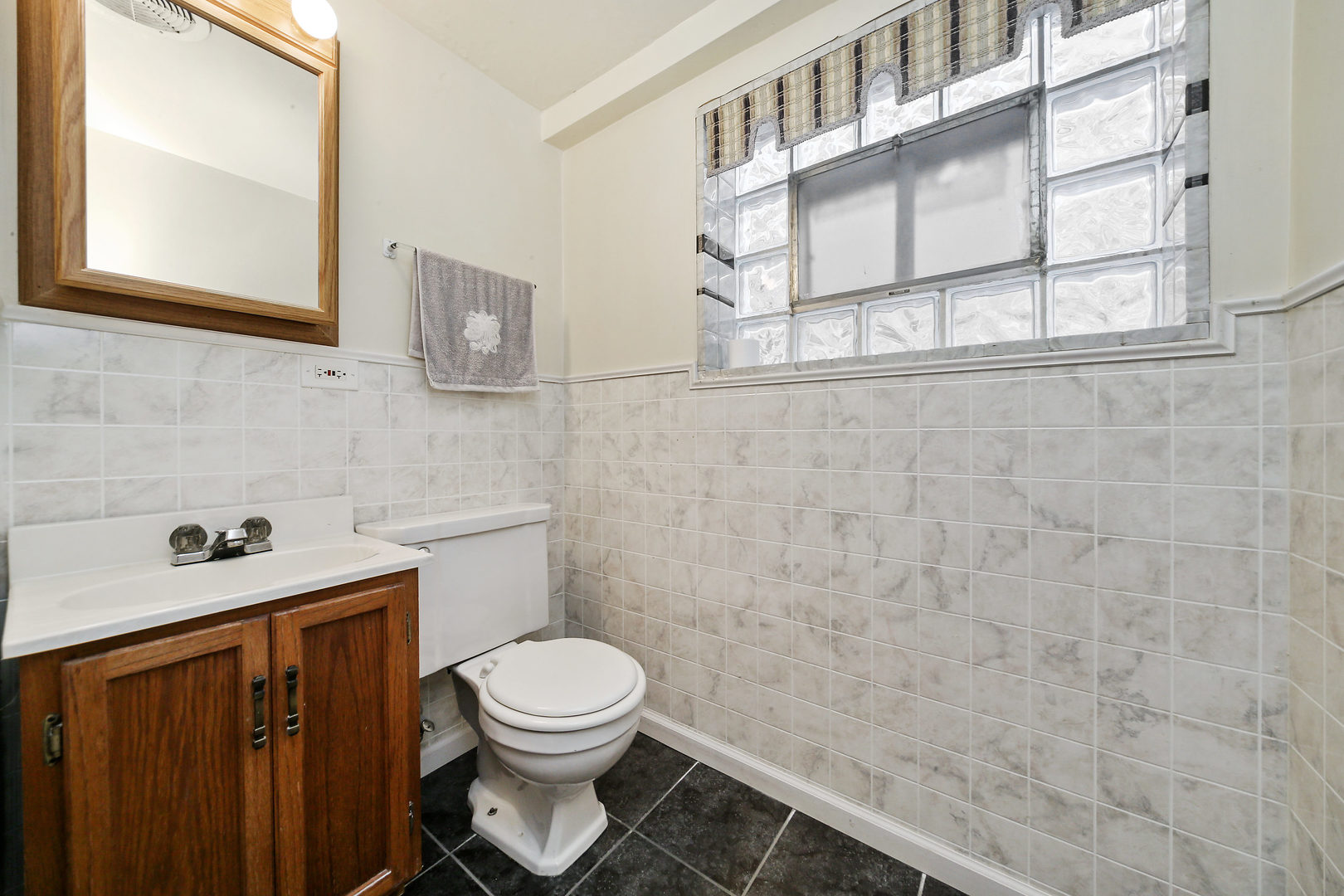 6764 Riverside Drive Berwyn, IL 60402 - Photo 23 of 38