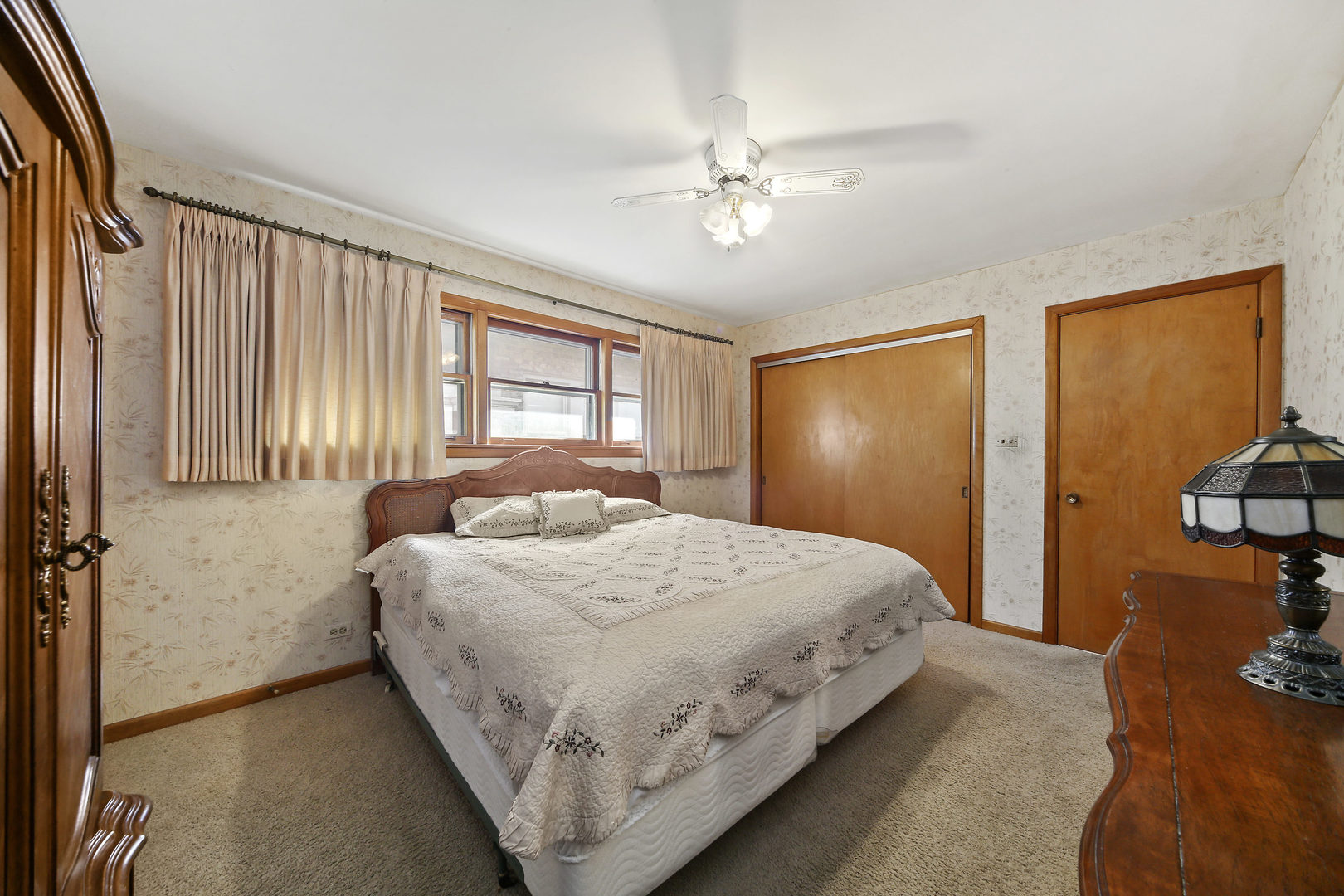 6764 Riverside Drive Berwyn, IL 60402 - Photo 6 of 38