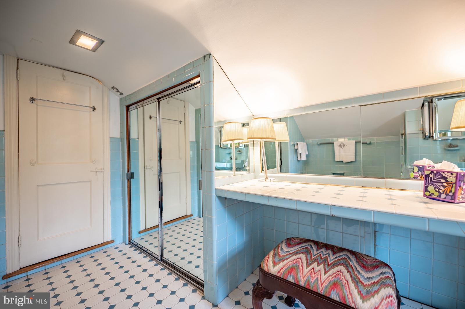 451 King Road West Chester, PA 19380 - Photo 25 of 53 Main Bath