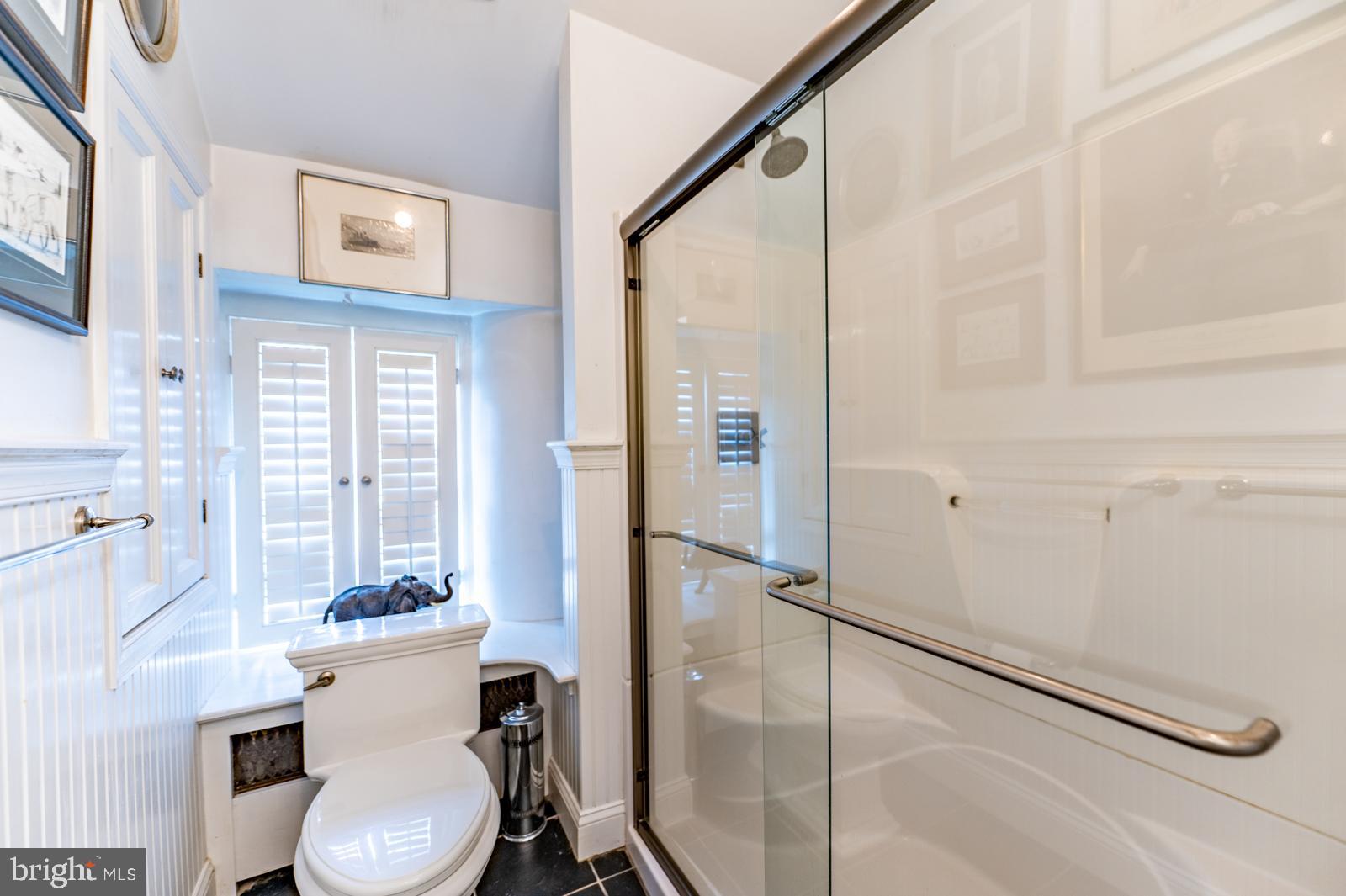 451 King Road West Chester, PA 19380 - Photo 33 of 53 Hall Bath