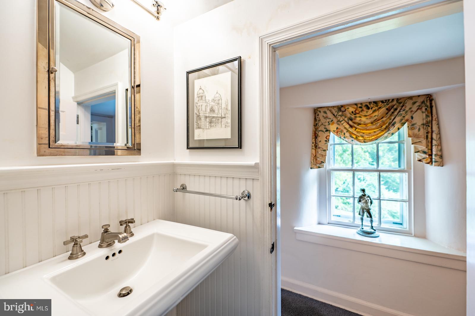 451 King Road West Chester, PA 19380 - Photo 34 of 53 Hall Bath