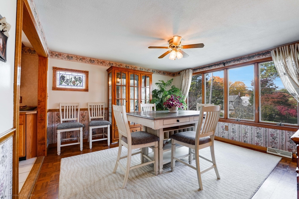 33 Nicholas Road Raynham, MA 02767 - Photo 12 of 35 Gallery Image 12