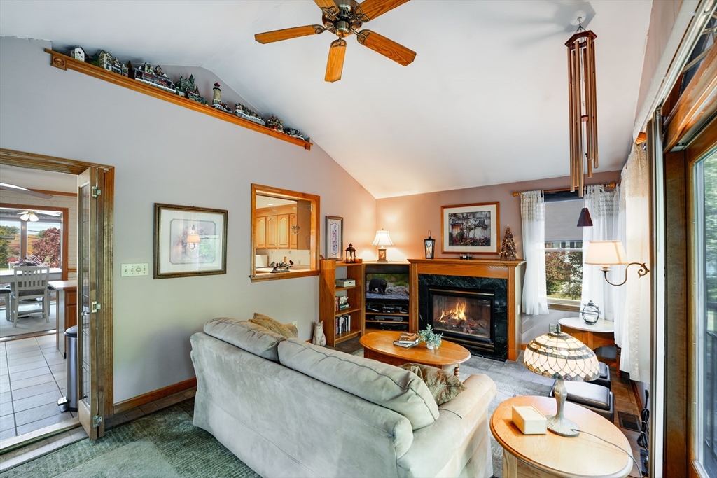 33 Nicholas Road Raynham, MA 02767 - Photo 3 of 35 Gallery Image 3