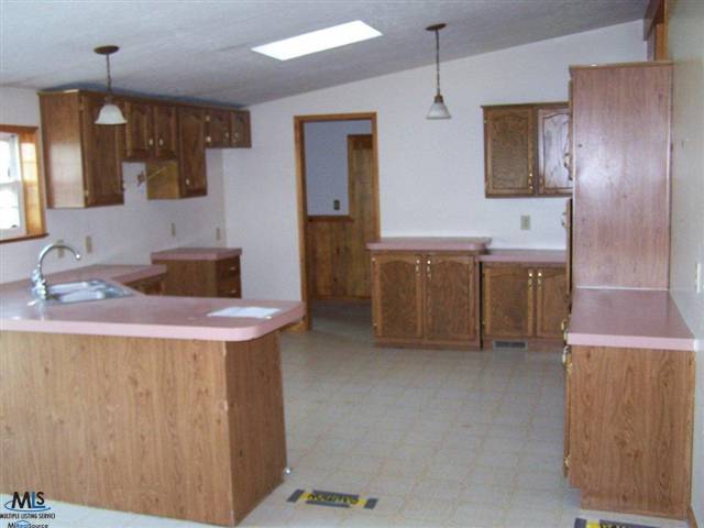 7225 Jeddo Road Jeddo, MI 48032 - Photo 9 of 13 31103727-8.JPG