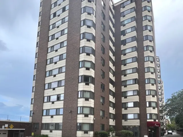 $60,000 | 7337 South South Shore Drive, Unit 904, Chicago, IL 60649