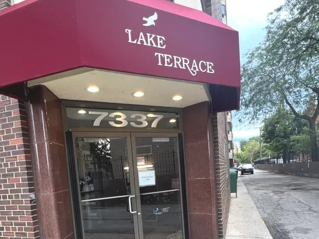 $60,000 | 7337 South South Shore Drive, Unit 904, Chicago, IL 60649