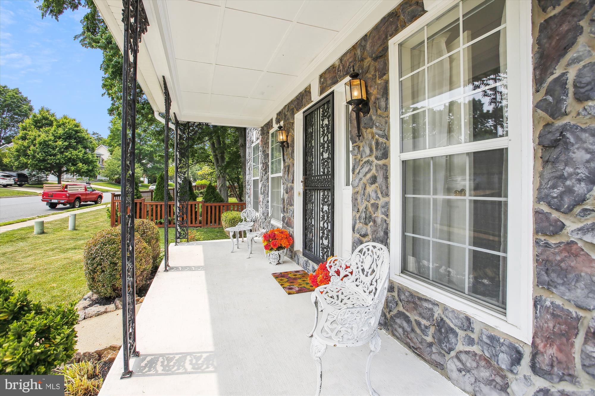 1529 Kingstream Circle Herndon, VA 20170 - Photo 11 of 74 Front Porch
