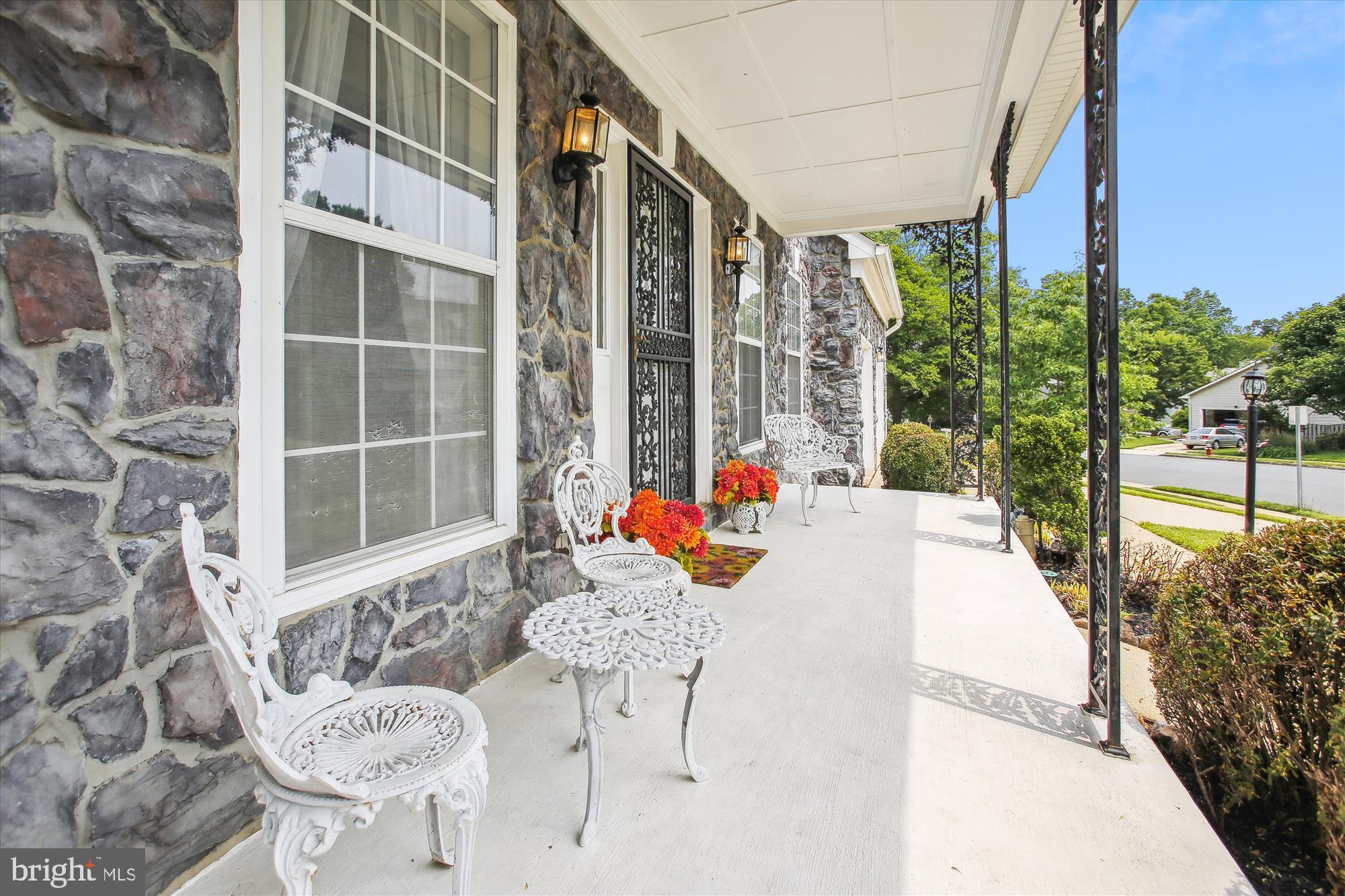 1529 Kingstream Circle Herndon, VA 20170 - Photo 12 of 74 Front Porch