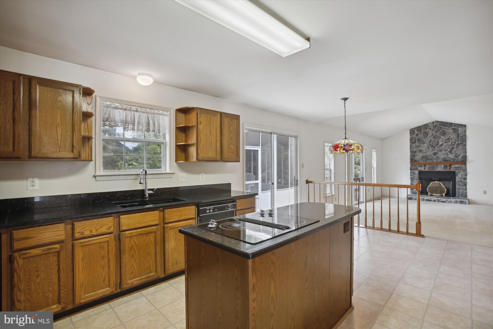 1529 Kingstream Circle Herndon, VA 20170 - Photo 18 of 74 Kitchen