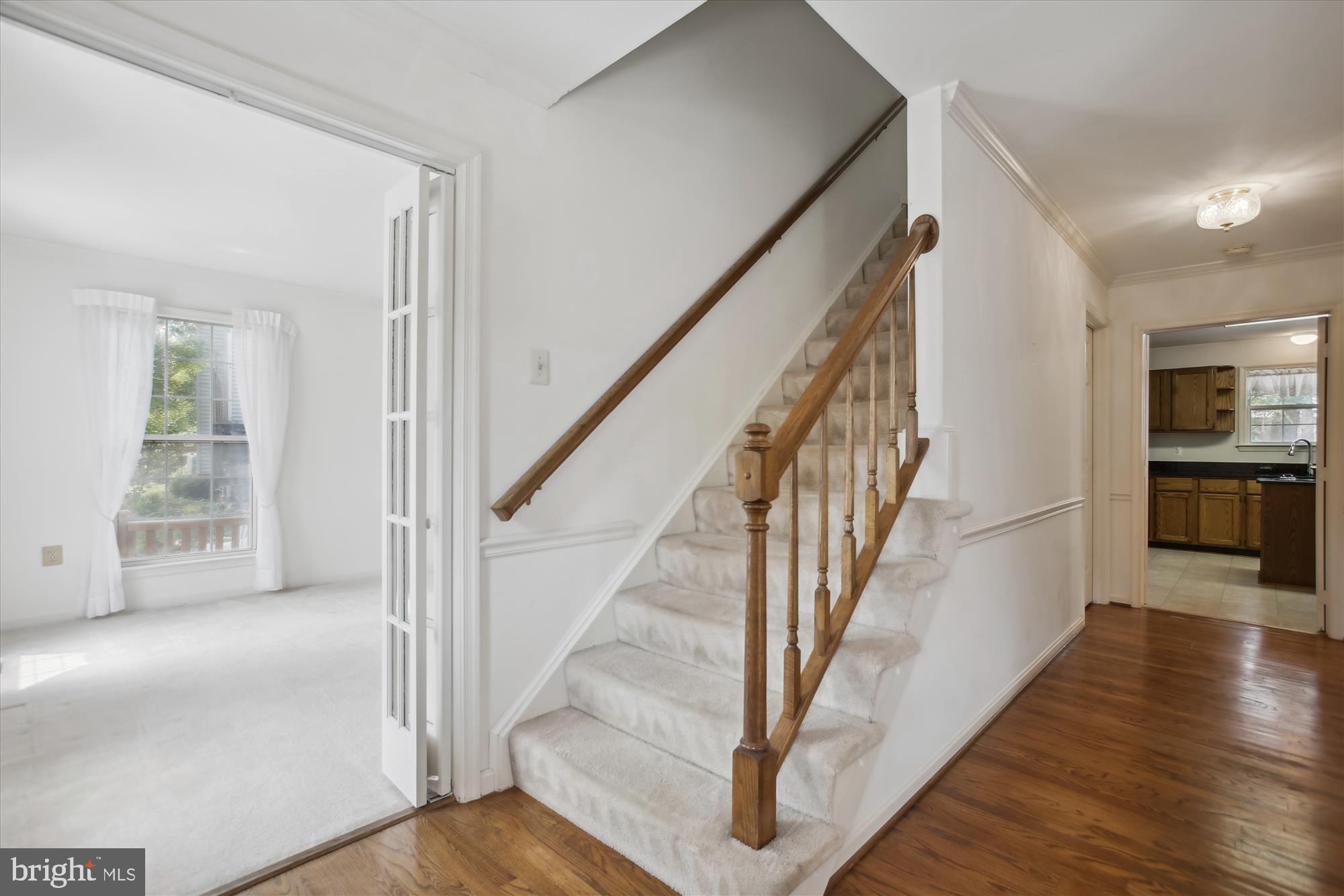 1529 Kingstream Circle Herndon, VA 20170 - Photo 35 of 74 Stairs to Upper Level