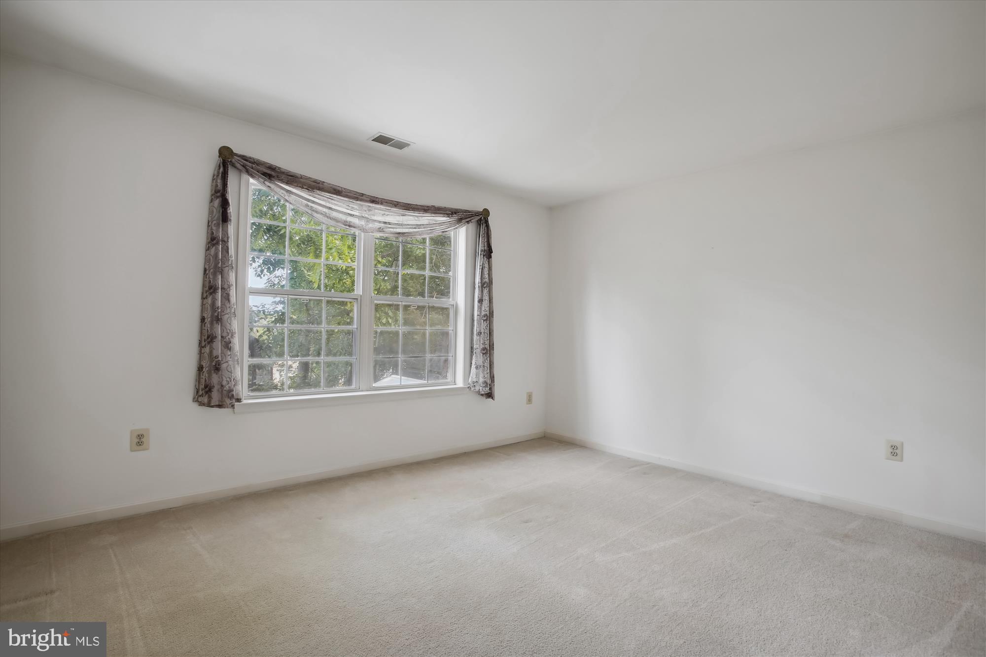 1529 Kingstream Circle Herndon, VA 20170 - Photo 42 of 74 Bedroom 2