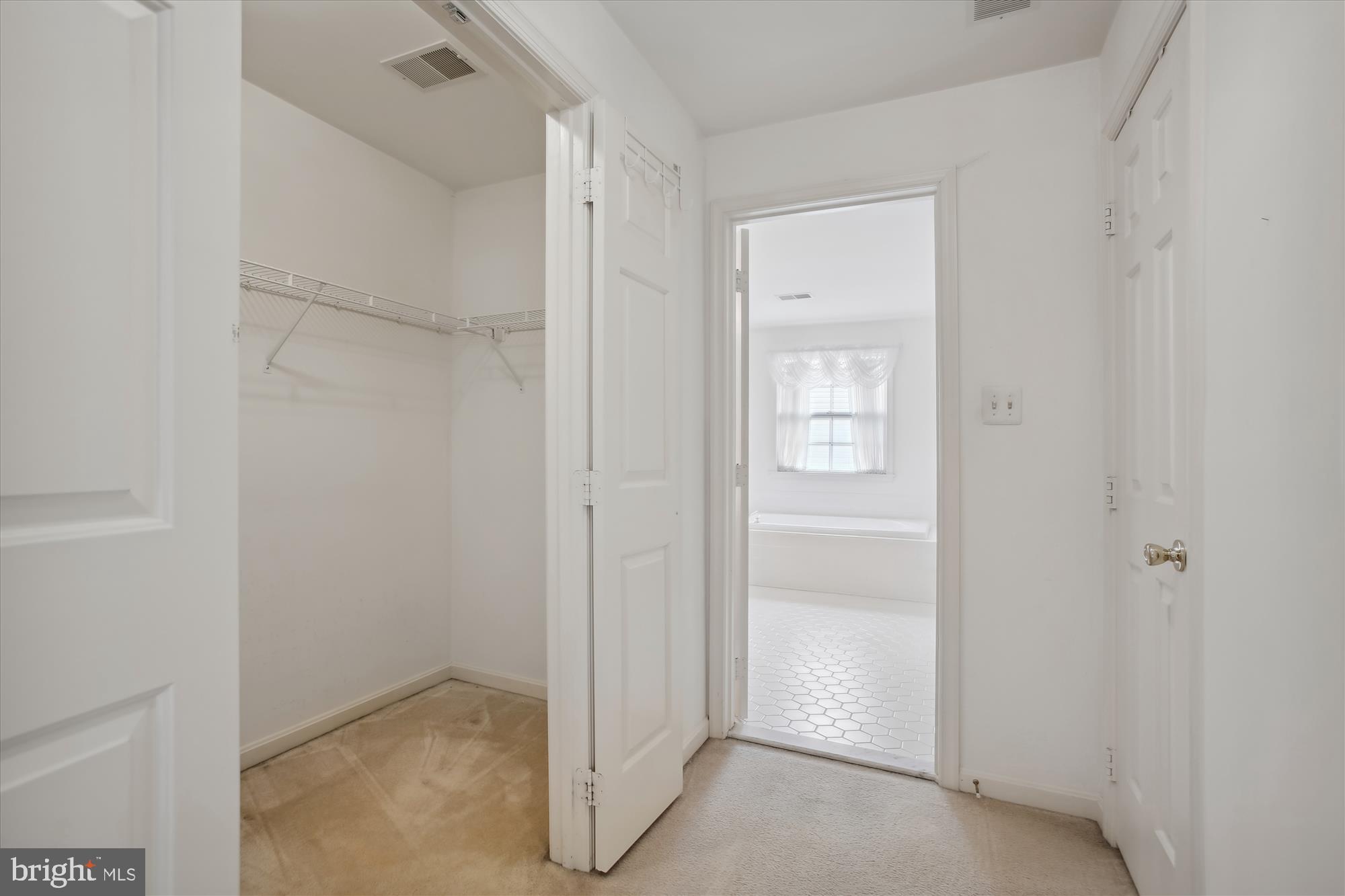 1529 Kingstream Circle Herndon, VA 20170 - Photo 53 of 74 Primary Bedroom