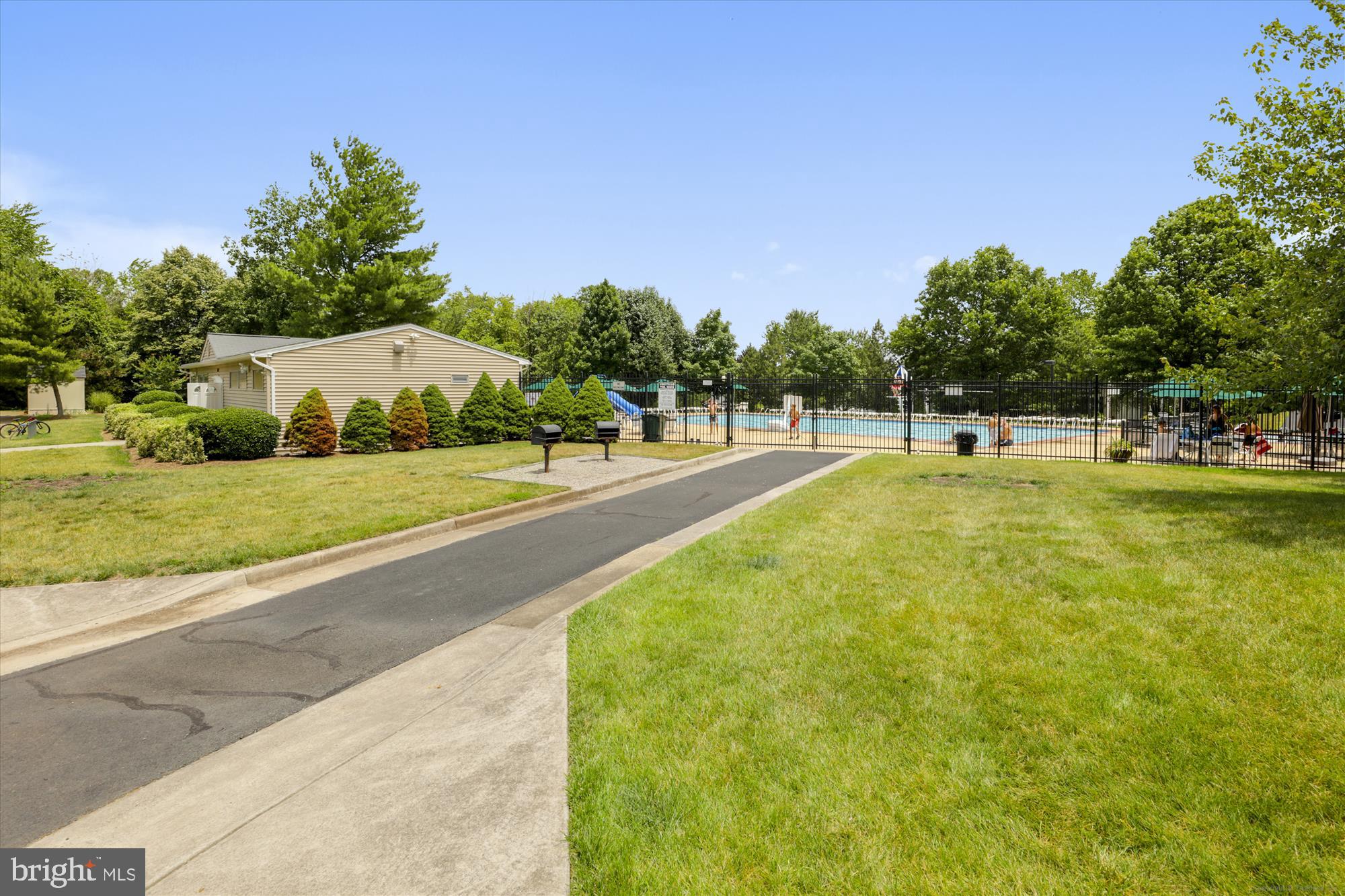 1529 Kingstream Circle Herndon, VA 20170 - Photo 69 of 74 Jimmy McLaughlin Memorial Pool(Kingstream)