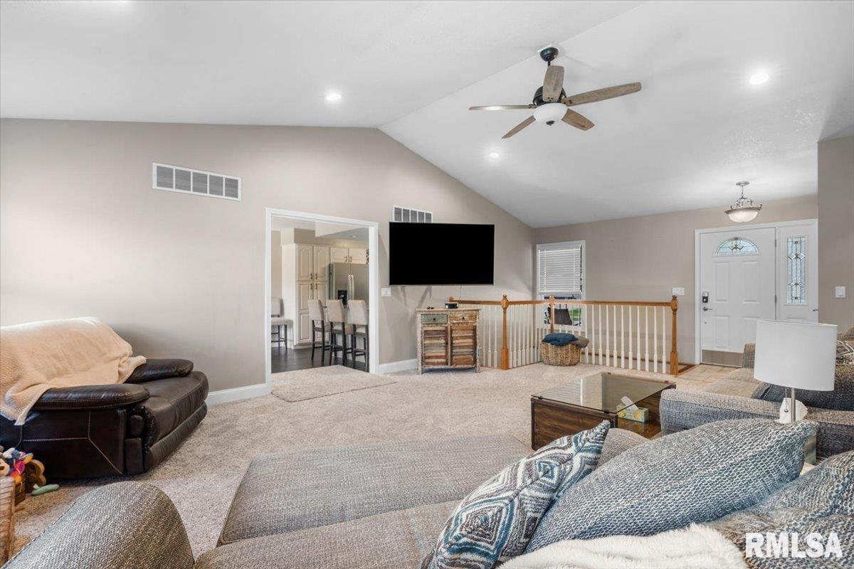 6808 Ninebark Drive Springfield, IL 62712 - Photo 9 of 45