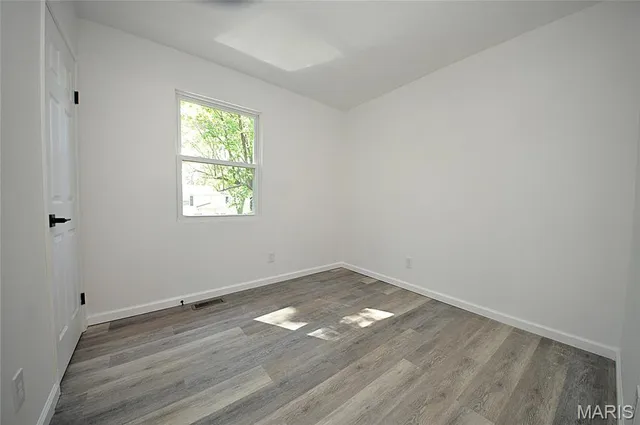 $219,900 | 2347 Farflung Drive, Florissant, MO 63031