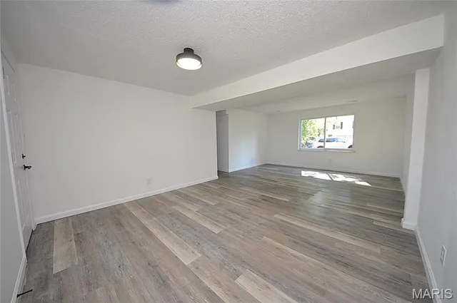 $219,900 | 2347 Farflung Drive, Florissant, MO 63031