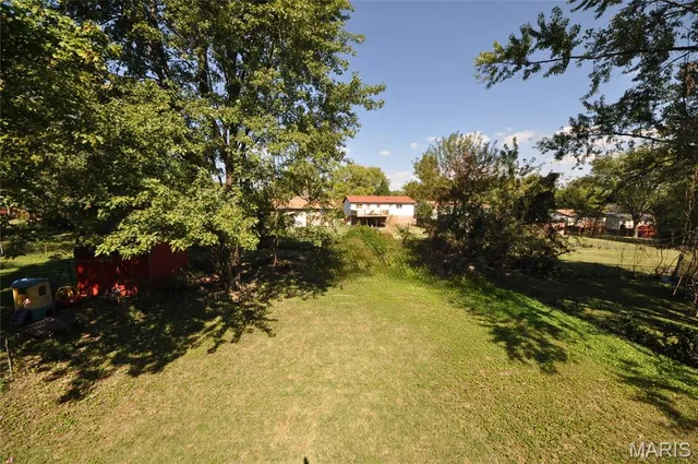 $219,900 | 2347 Farflung Drive, Florissant, MO 63031