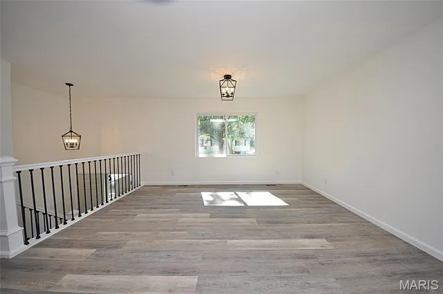 $219,900 | 2347 Farflung Drive, Florissant, MO 63031