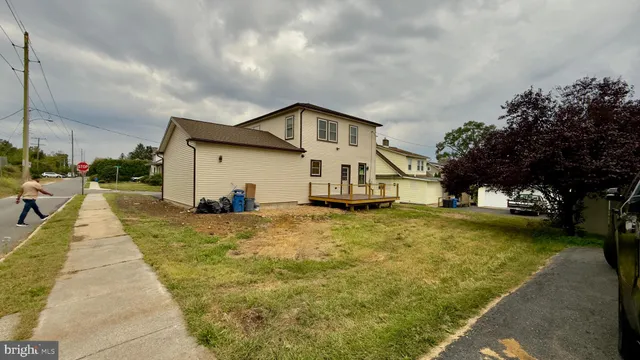 $434,900 | 1011 Elnore Avenue, Temple, PA 19560