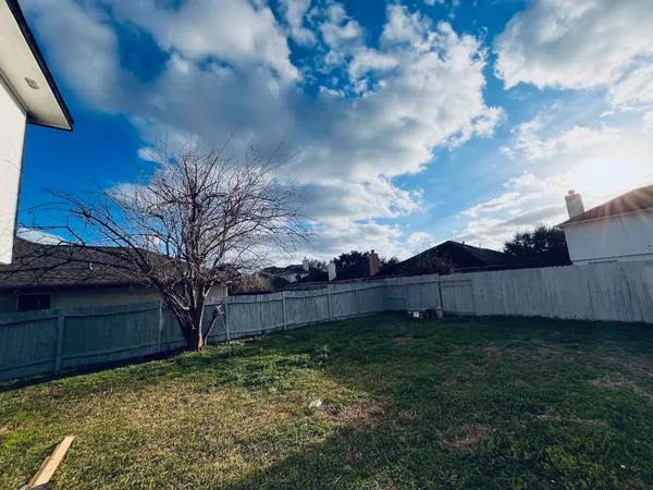 $2,850 | 2206 Laurel Oak Drive, Missouri City, TX 77489