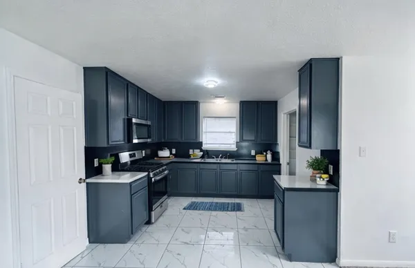 $2,800 | 2206 Laurel Oak Drive, Missouri City, TX 77489