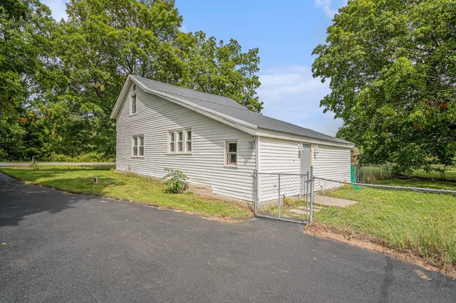 $250,000 | 2980 18 Mile Road Northeast, Cedar Springs, MI 49319