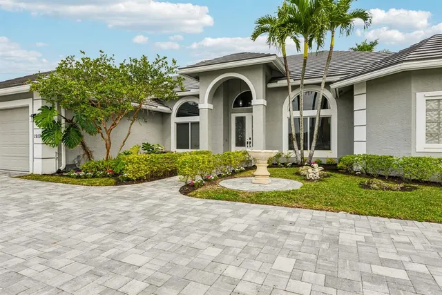 $1,275,000 | 1919 South Club Drive, Wellington, FL 33414