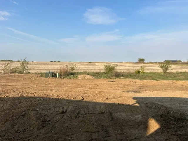 $325,900 | 667 South Regulators Street, Rochelle, IL 61068