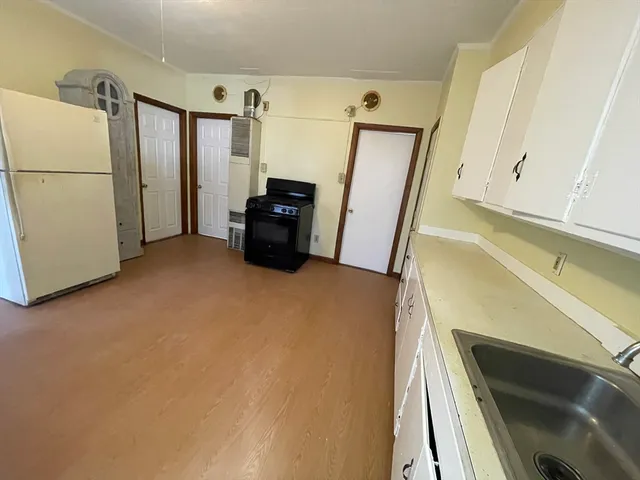 $1,400 | 33 Nashua Street, Unit 1S, Fall River, MA 02721