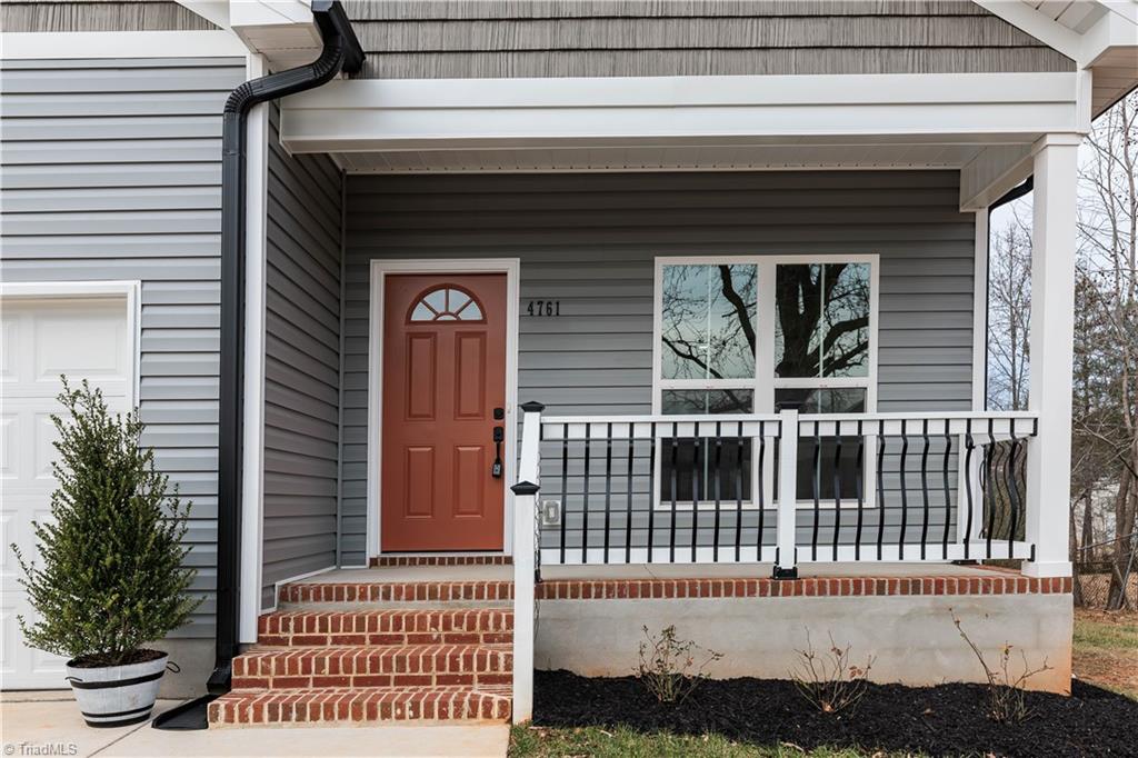 4761 Kester Mill Road Winston-Salem, NC 27103 - Photo 4 of 31