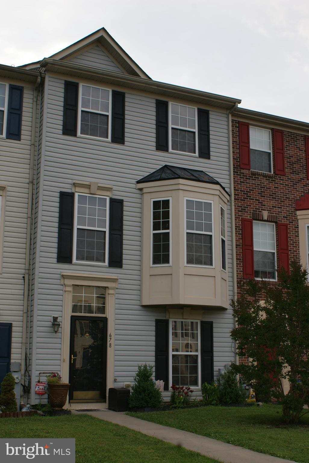 678 Hunting Fields Road Baltimore, MD 21220 - Photo 2 of 24 Exterior (Front)