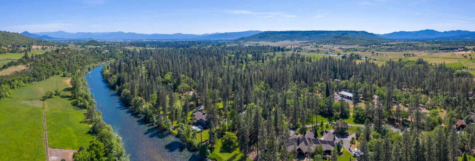 13139 Agate Road Eagle Point, OR 97524 - Photo 7 of 19 05_AR_5_mls