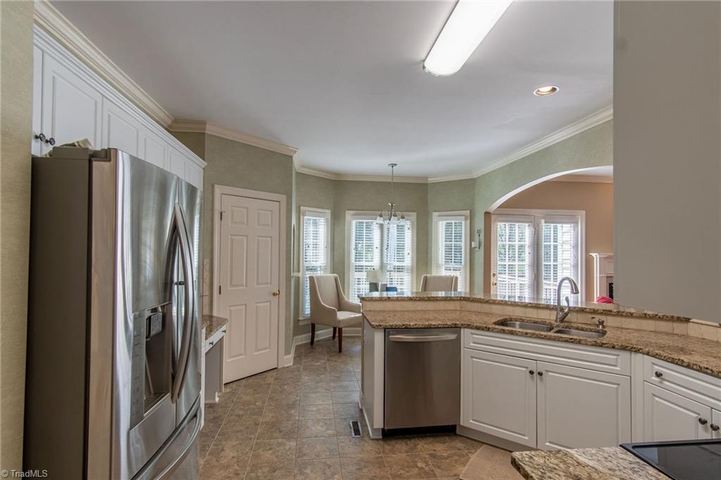 5270 Mountain View Road Winston-Salem, NC 27104 - Photo 8 of 33 Gallery Image 8