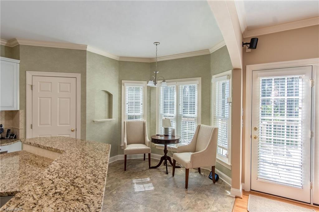 5270 Mountain View Road Winston-Salem, NC 27104 - Photo 10 of 33 Gallery Image 10