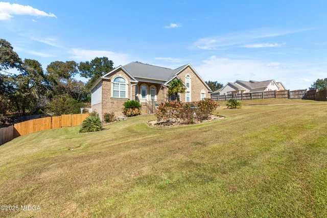 $350,000 | 408 Dixieland Drive, Byron, GA 31008