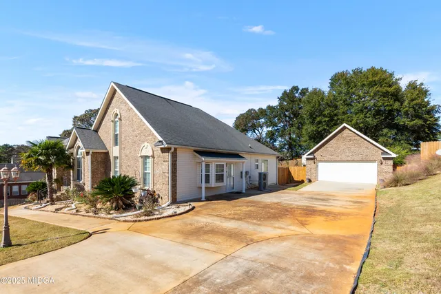 $350,000 | 408 Dixieland Drive, Byron, GA 31008