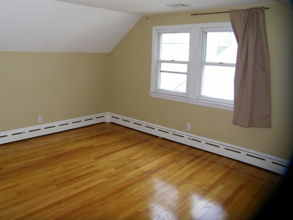 29 Wheeler Avenue Springfield, MA 01118 - Photo 6 of 6 Gallery Image 6