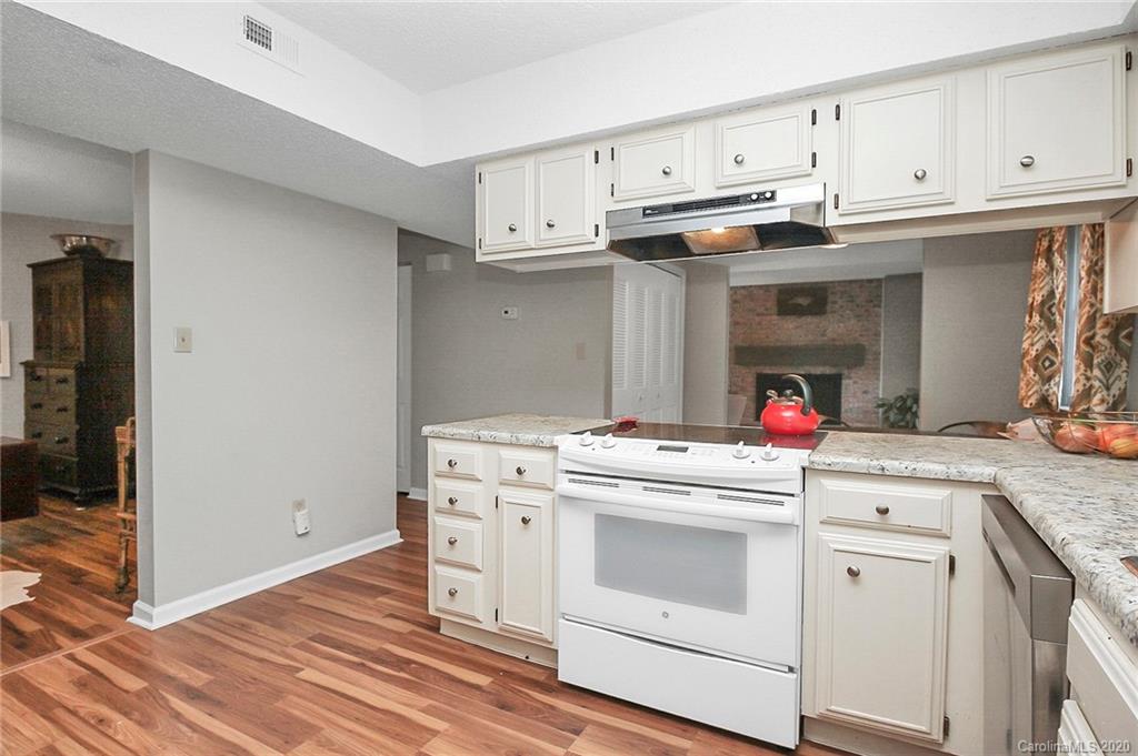 6300 Pella Road Charlotte, NC 28211 - Photo 12 of 41 Gallery Image 12