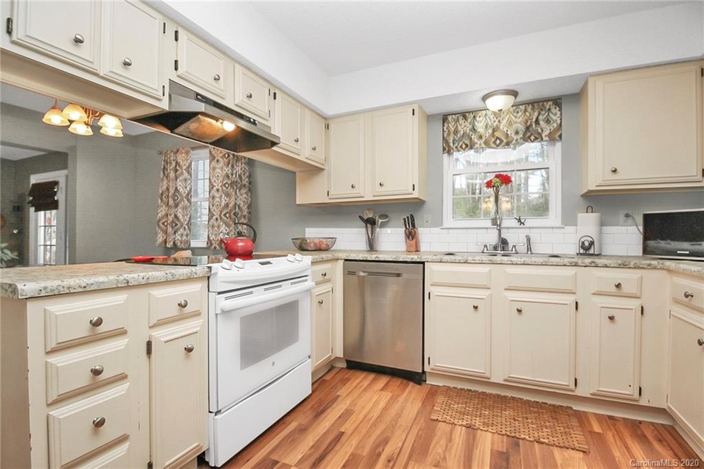 6300 Pella Road Charlotte, NC 28211 - Photo 14 of 41 Gallery Image 14