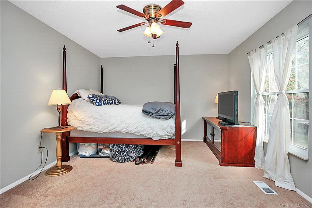 6300 Pella Road Charlotte, NC 28211 - Photo 31 of 41 Gallery Image 31