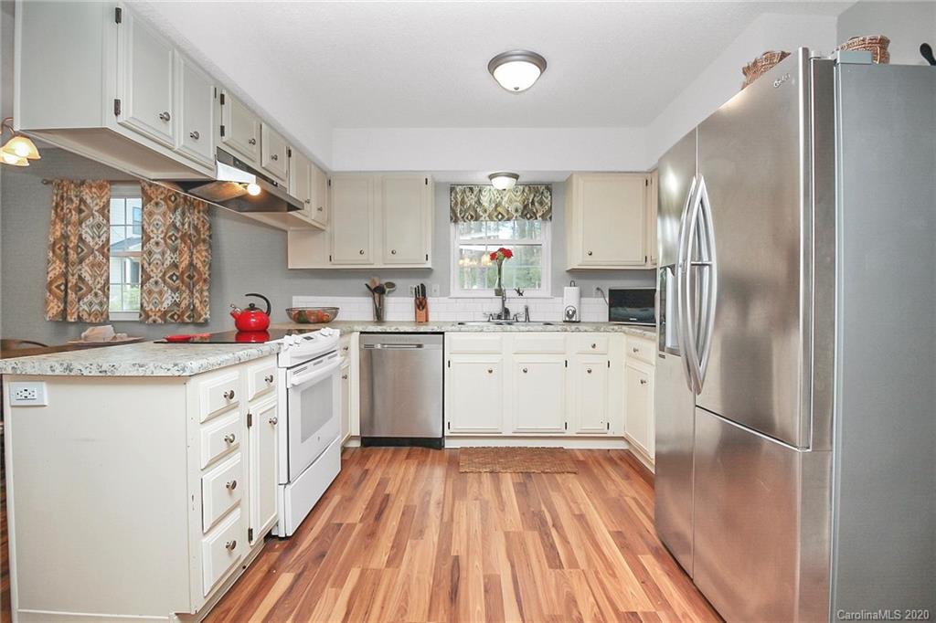 6300 Pella Road Charlotte, NC 28211 - Photo 8 of 41 Gallery Image 8