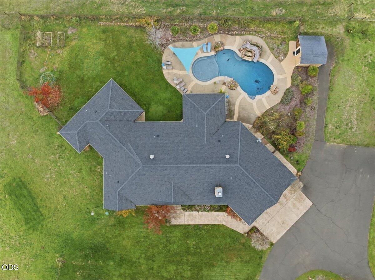 899 Old Stage Road Medford, OR 97502 - Photo 52 of 53