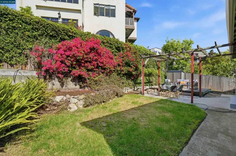 $1,398,000 | 961 Arlington Avenue, Berkeley, CA 94707